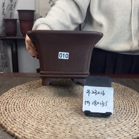 紫砂花盆紫玉金砂素面双线抽角四方010