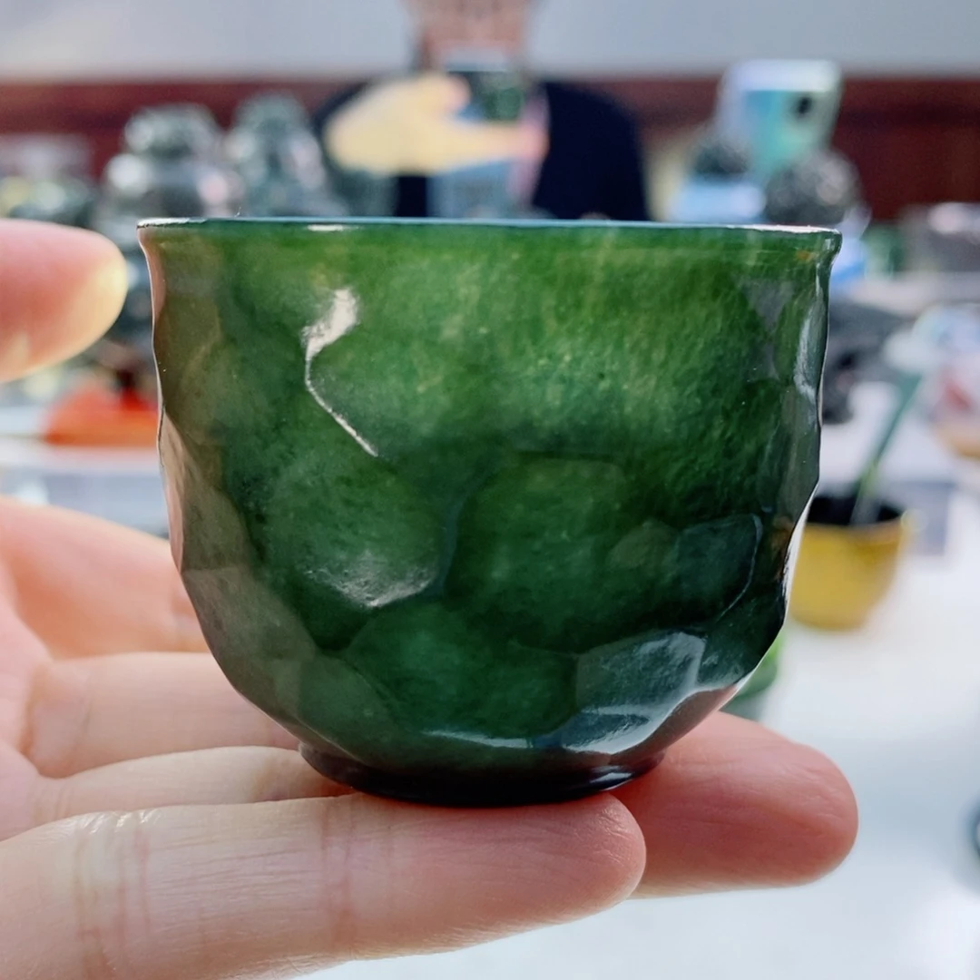 未镶嵌和田玉（青玉）摆件