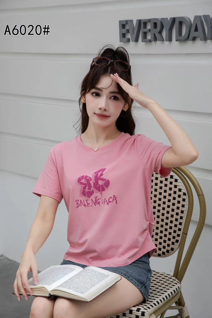 《霞姐服饰》夏季新款时尚圆领短袖棉t恤女百搭减龄货号，6020