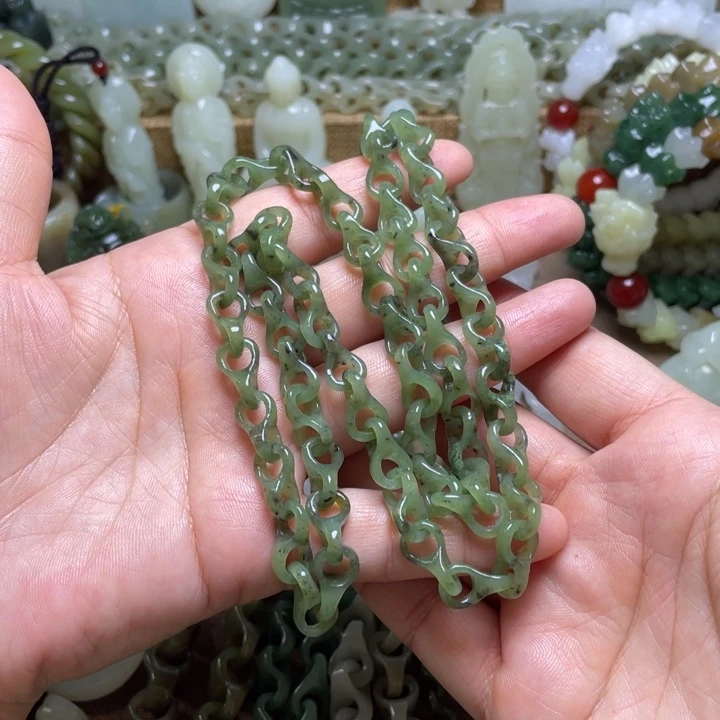 喜***石和田玉未镶嵌颈饰