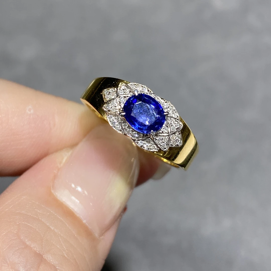 18k金蓝宝石戒指约0.76ct00140293宽戒臂花瓣造型设计