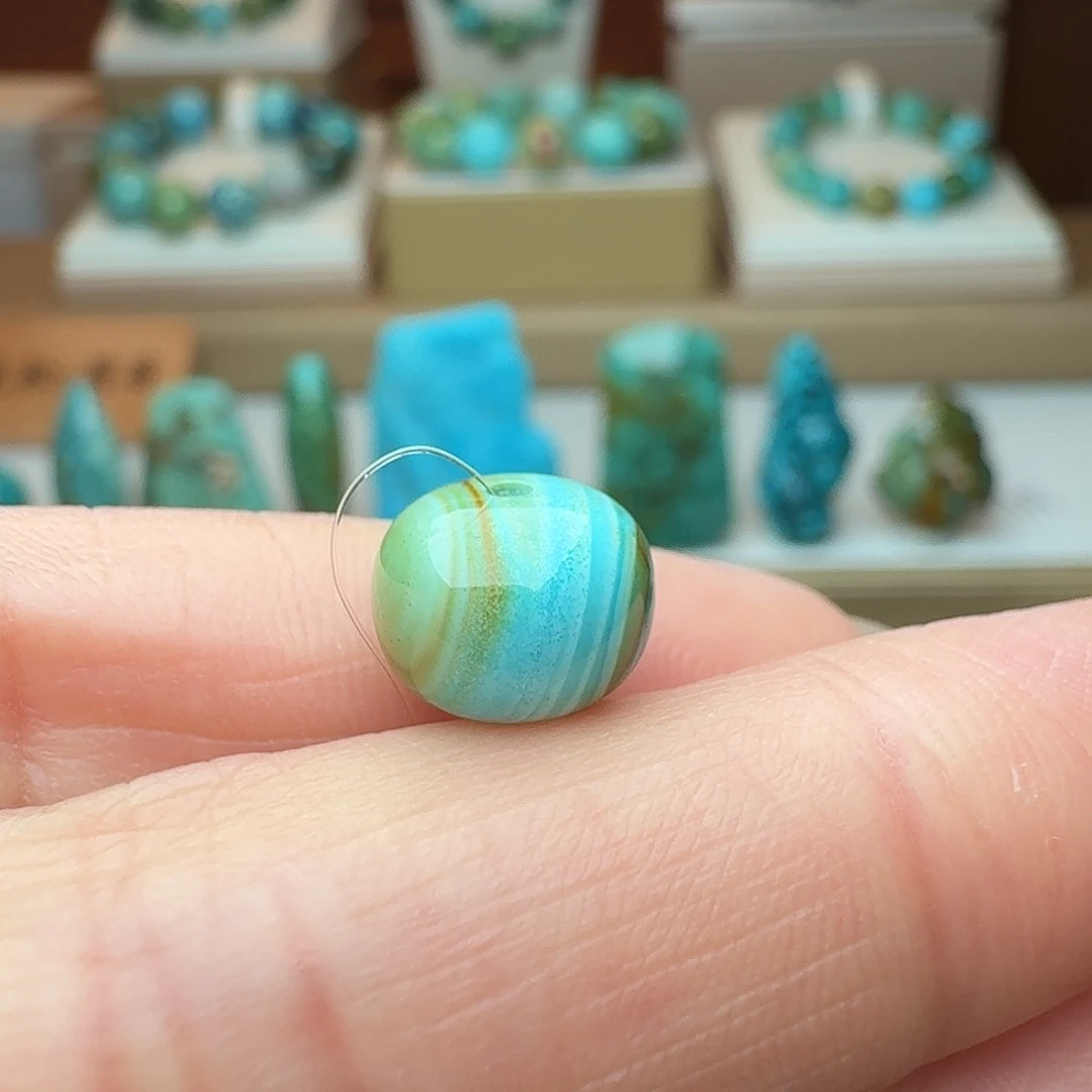 绿松石未镶嵌颈饰