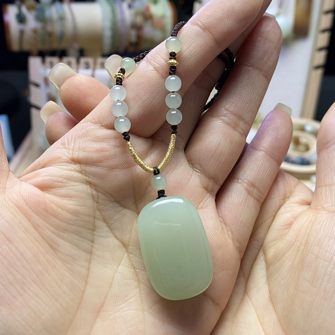 颈饰未镶嵌和田玉