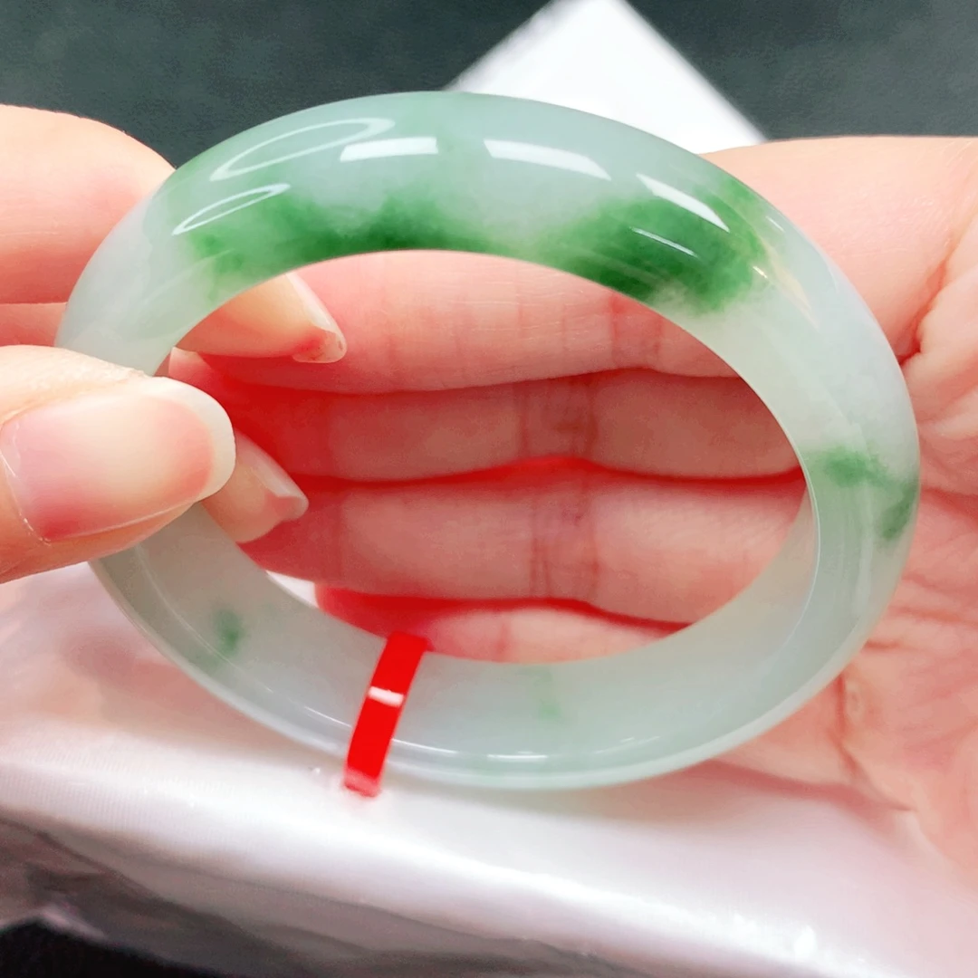 翡翠未镶嵌手镯52圈