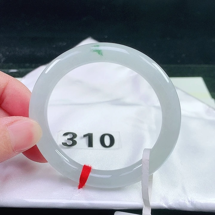 未镶嵌手镯（圆镯）翡翠310