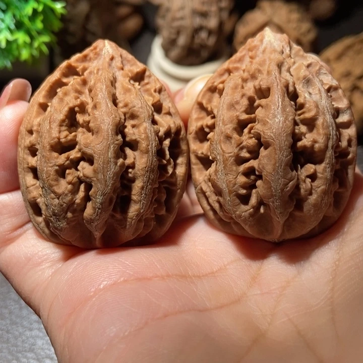 把件文玩核桃东北楸子小雪70