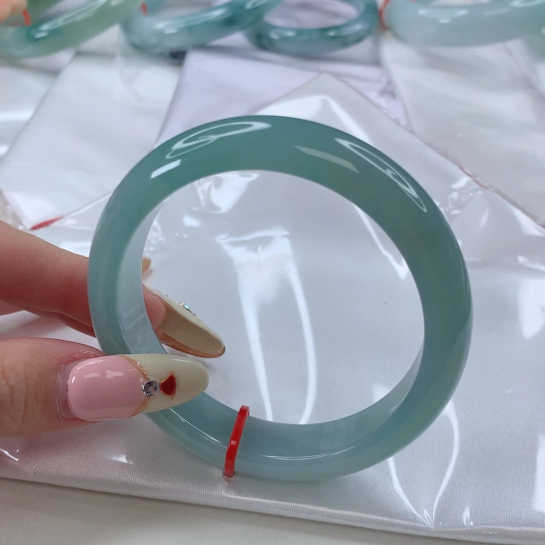 翡翠手镯未镶嵌57.2圈口