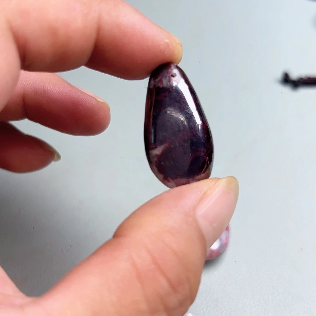 天然朱砂辰石吊坠