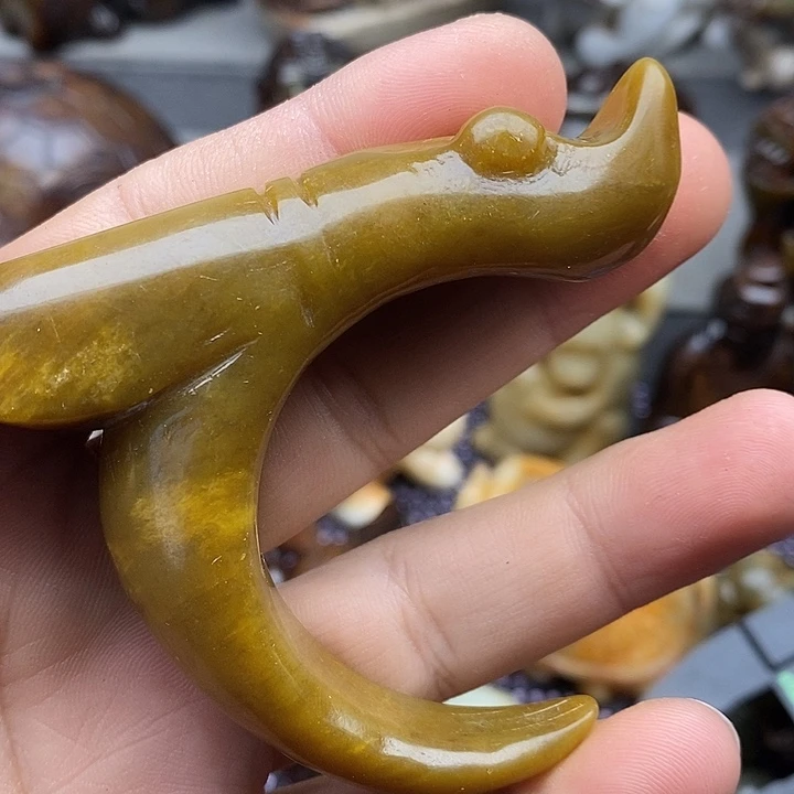 未镶嵌蛇纹石玉颈饰