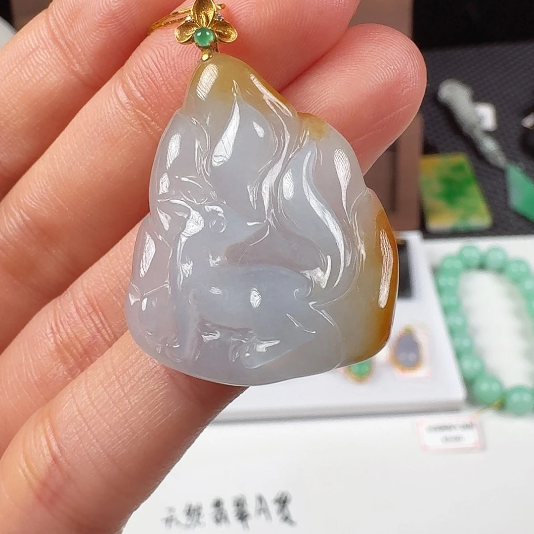 翡翠18K金镶嵌颈饰