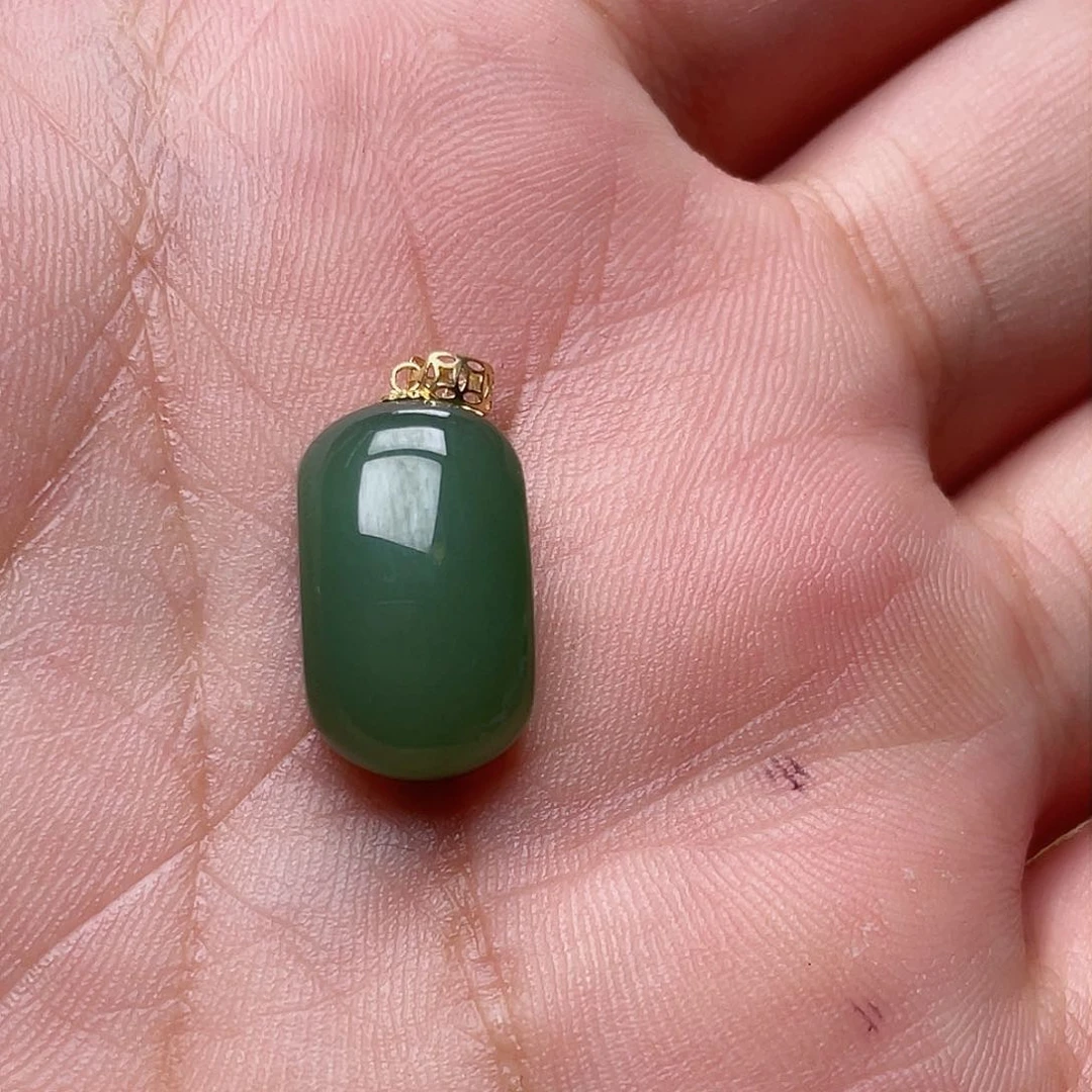 和田玉吊坠18K金镶嵌