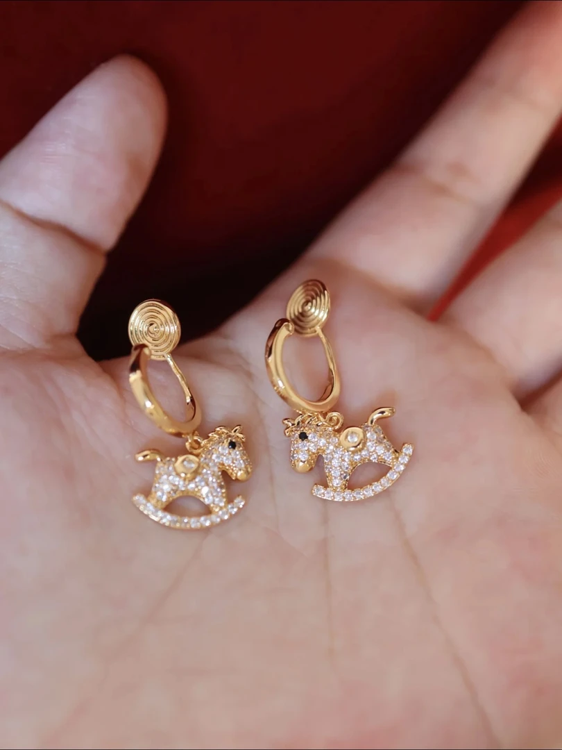 铜合金耳饰 H747复古精致无耳洞蚊香盘耳夹喜庆新年锆石摇马耳饰