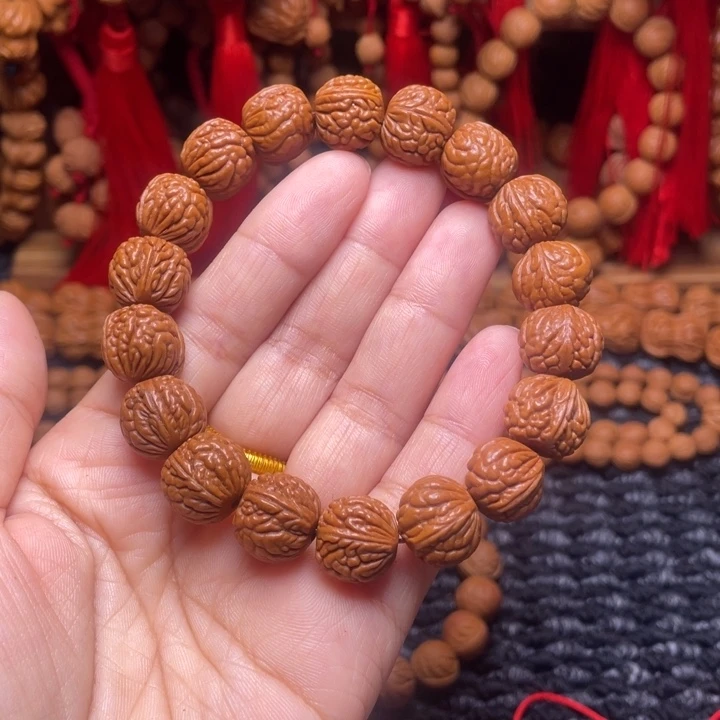 木质类龙纹桃枭挂件