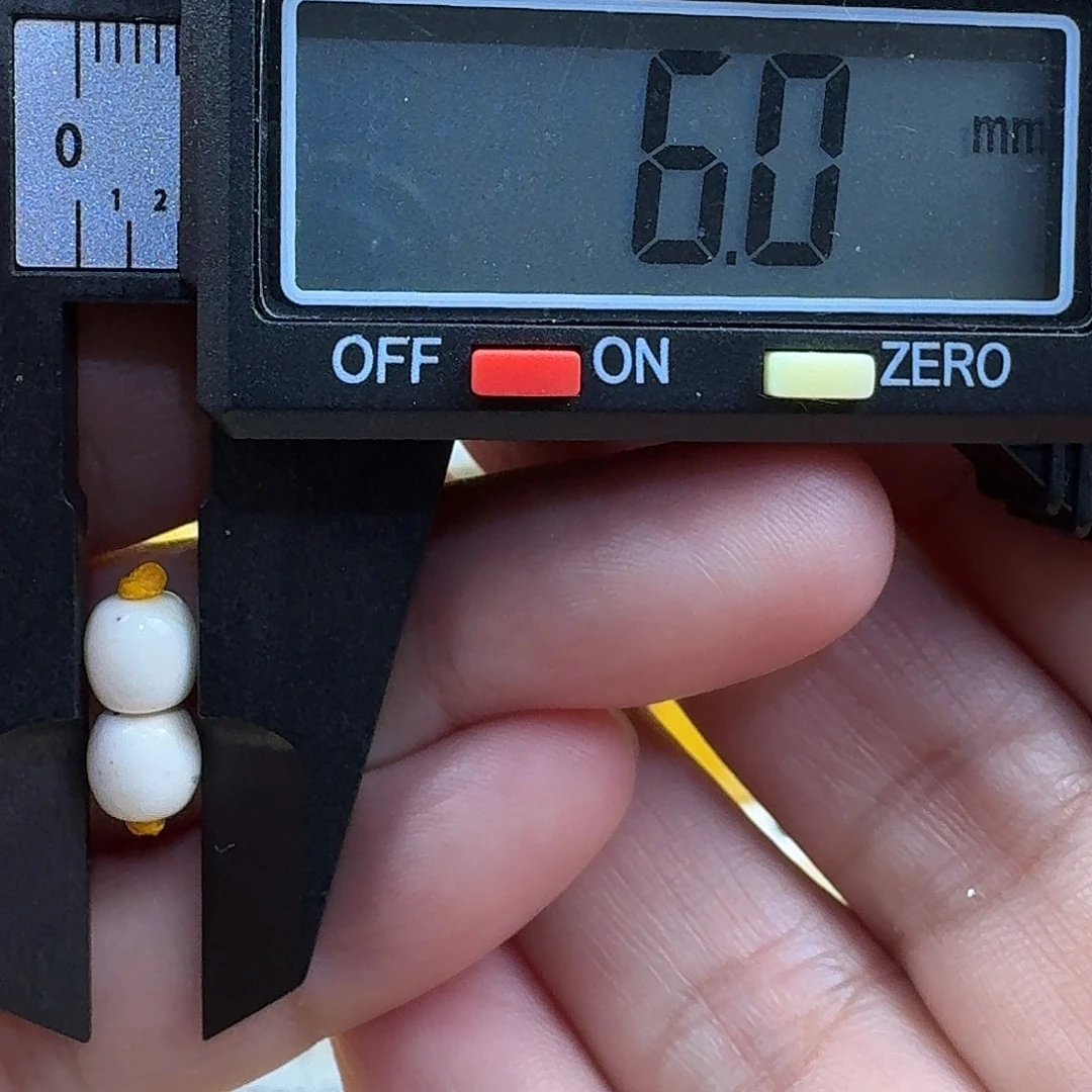 非***.蜜蜡未镶嵌裸石39杂