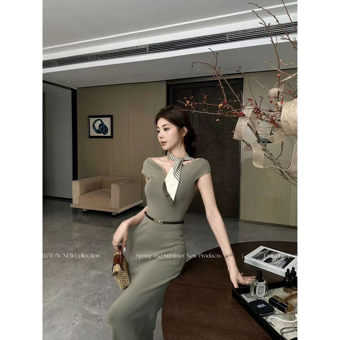 【林千入·淡人系列】气质显瘦性感夏季修身收腰设计感时尚套装