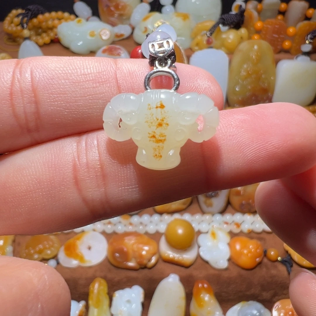 和田玉未镶嵌吊坠(不含链)