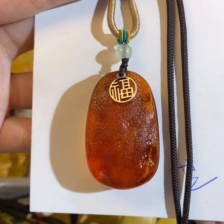 琥珀未镶嵌珠宝奇石