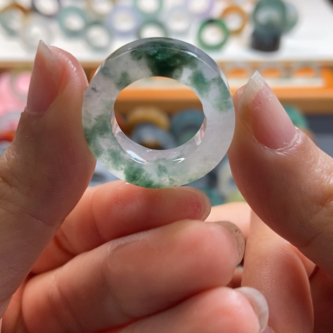 定制翡翠未镶嵌翡翠