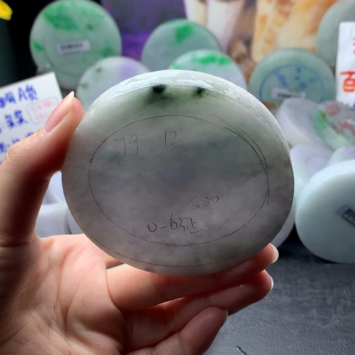 定制翡翠未镶嵌手镯