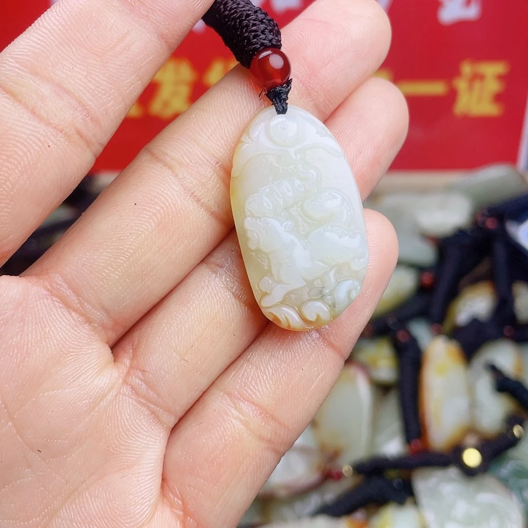 和田玉颈饰未镶嵌