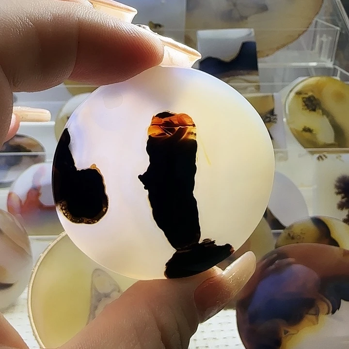 玛瑙/玉髓未镶嵌珠宝奇石