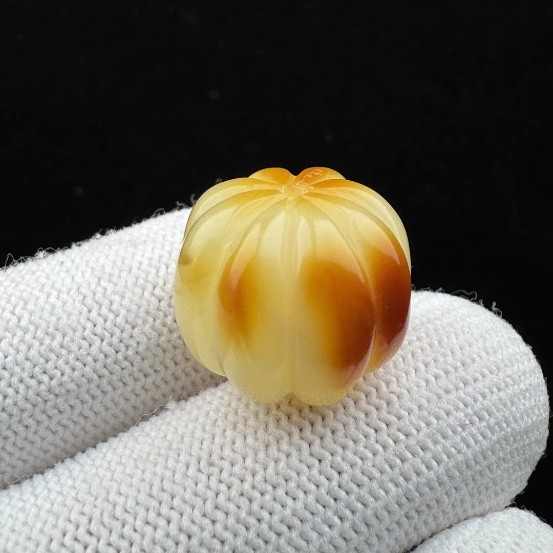M5387天然蜜蜡 雕刻南瓜18.2*15.5mm原矿蜜蜡