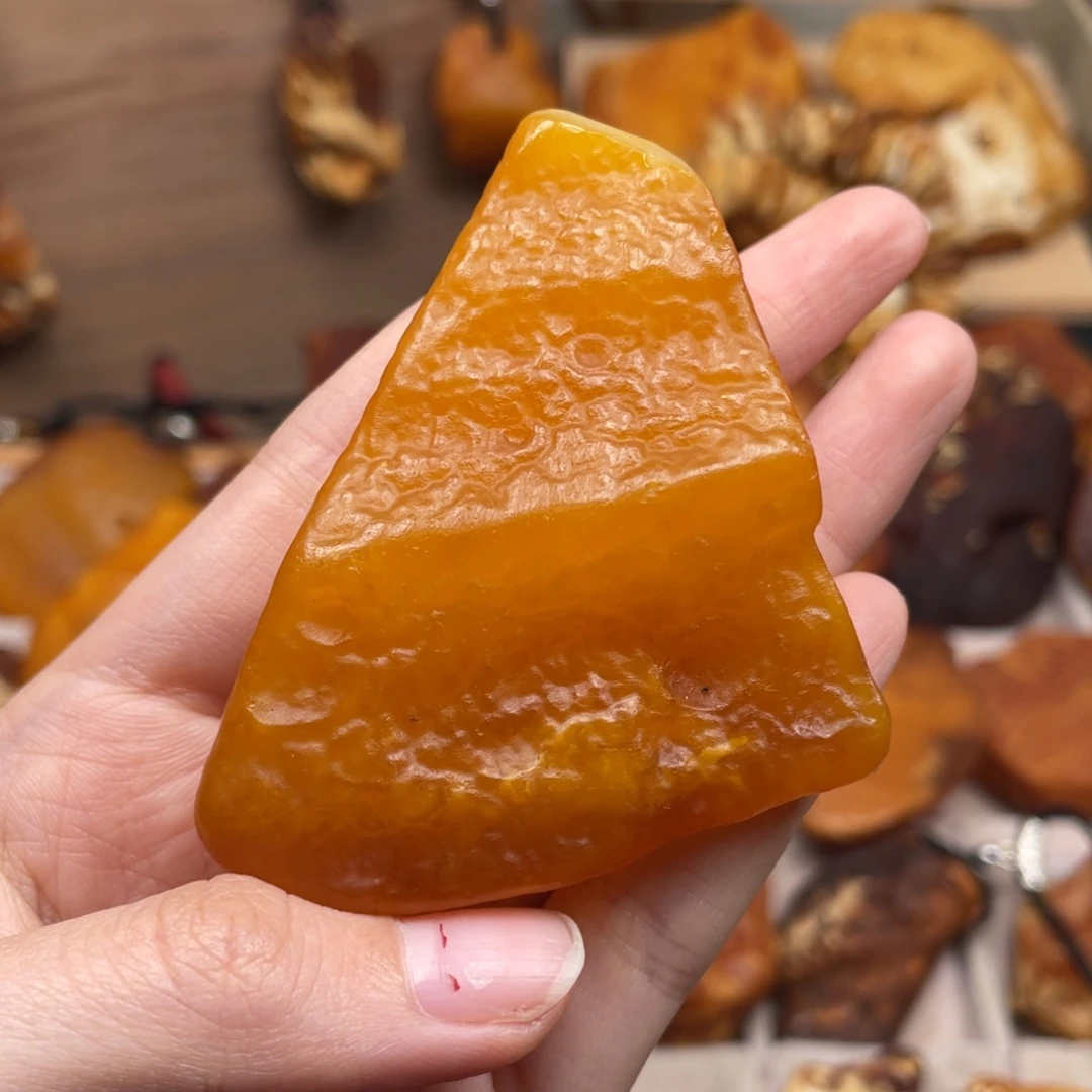 琥珀未镶嵌珠宝奇石