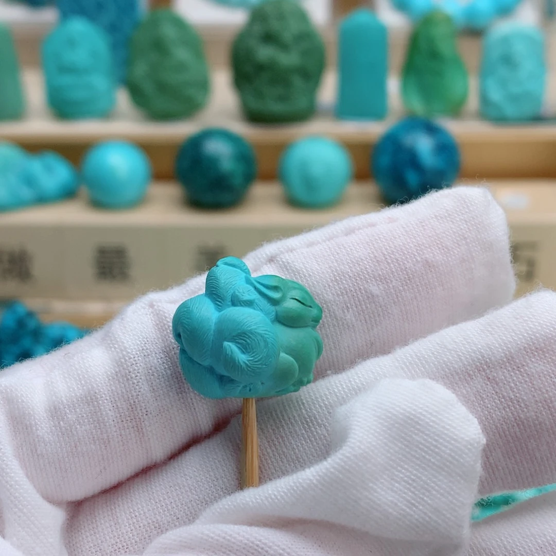 绿松石未镶嵌挂件