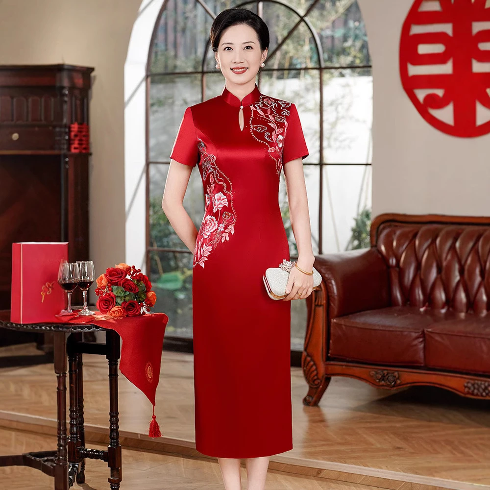 喜婆婆婚礼服装旗袍裙40-50岁洋气妈妈装2025新款爆款 高端敬酒服