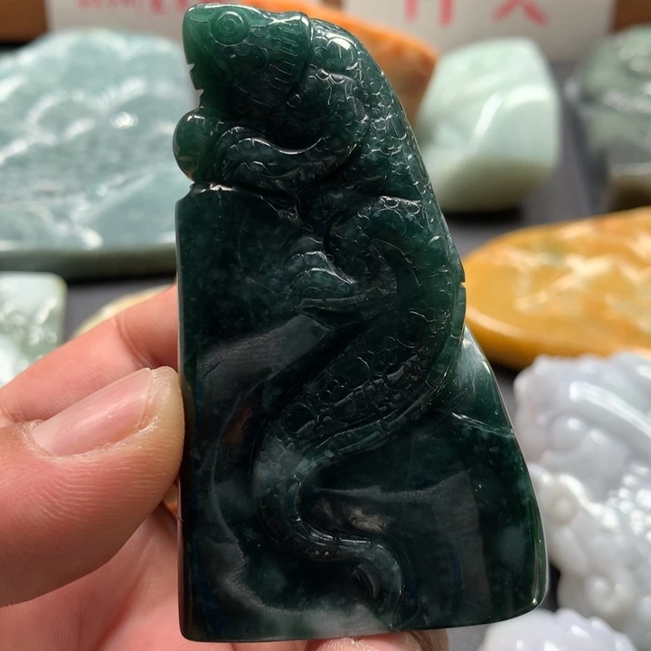 翡翠未镶嵌颈饰保真天然a货翡翠