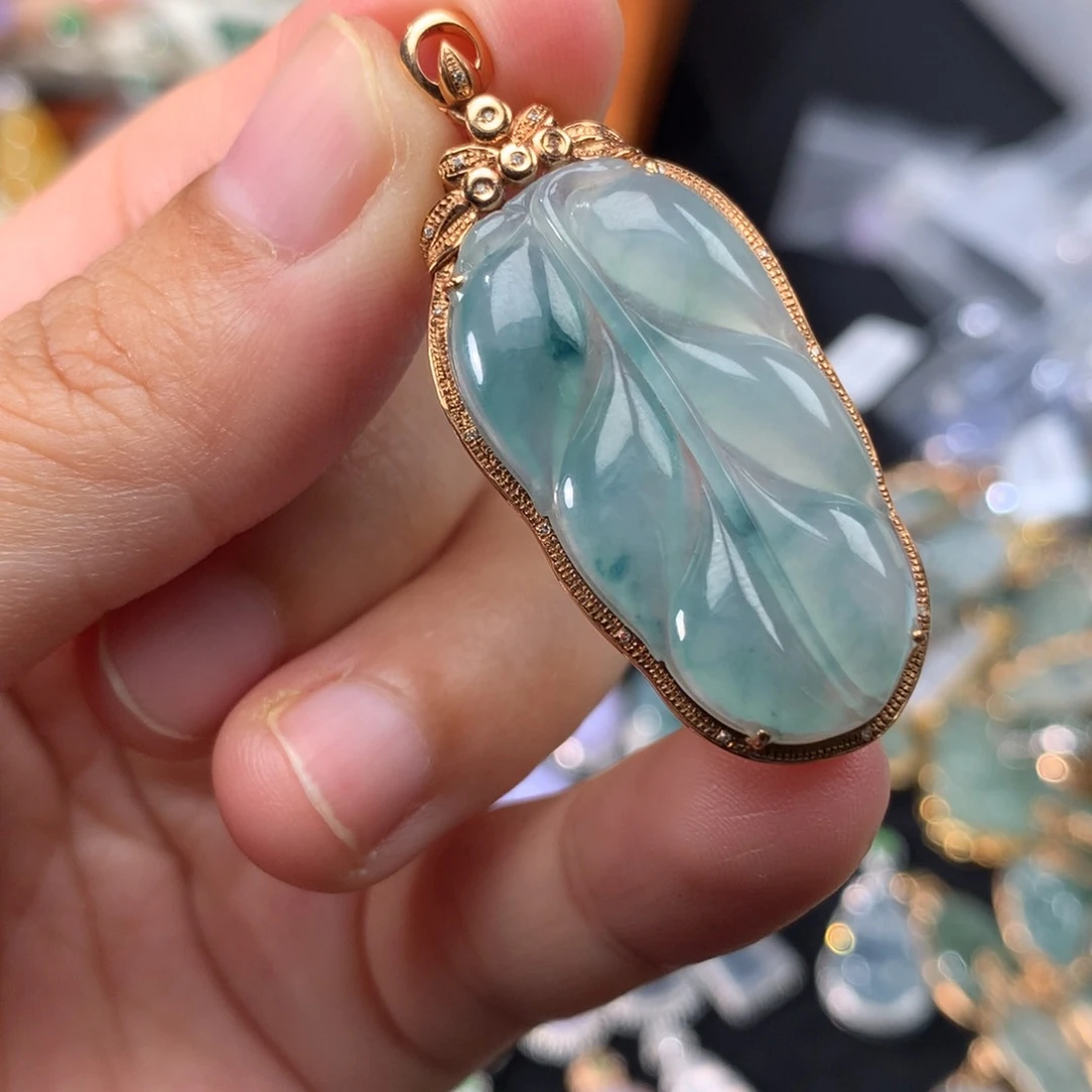 吊坠(不含链)18K金镶嵌翡翠