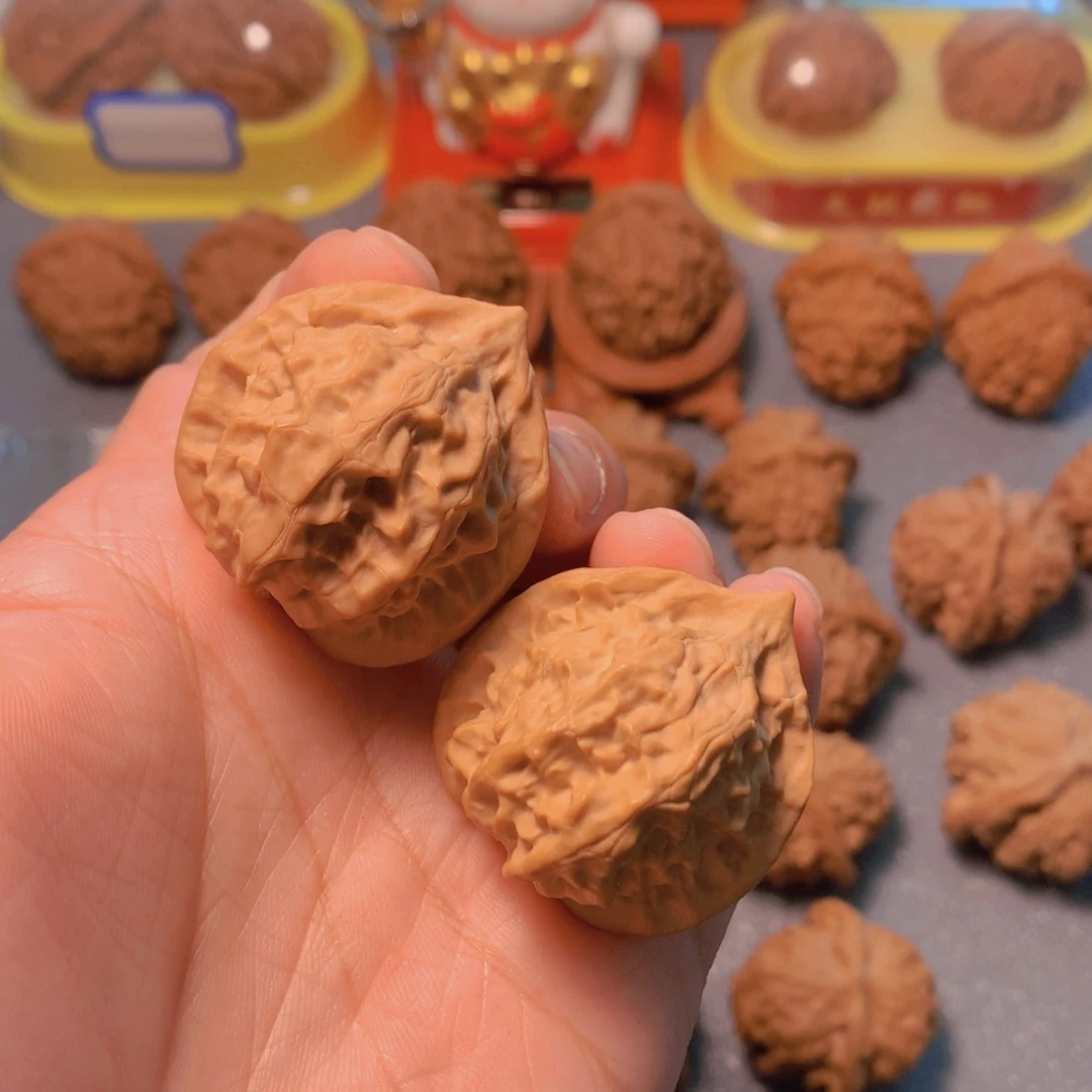 文玩核桃吊坠蟹*肉新立红