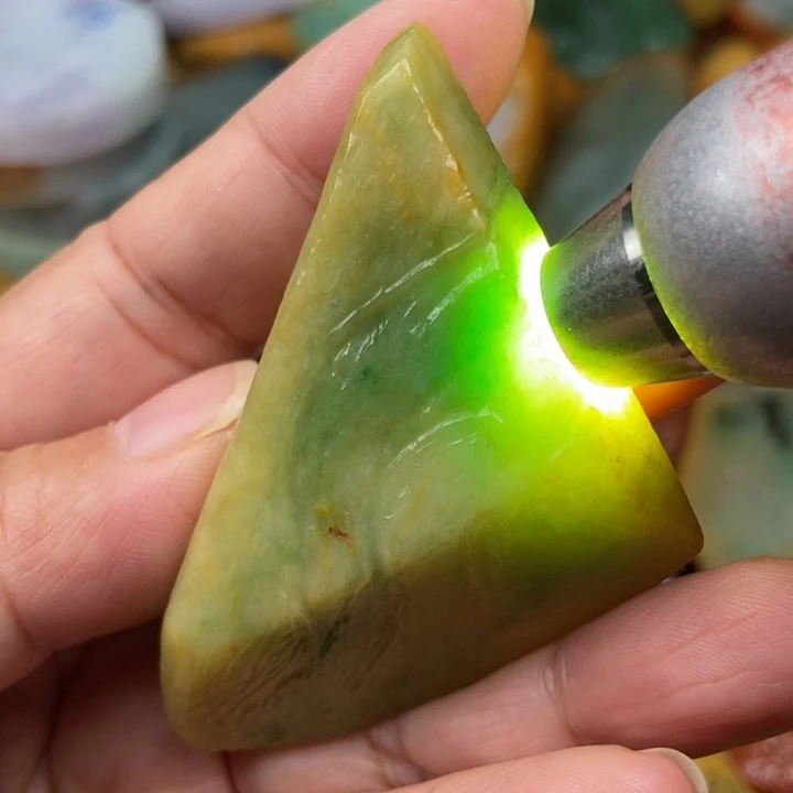 翡翠未镶嵌挂件缅甸翡翠