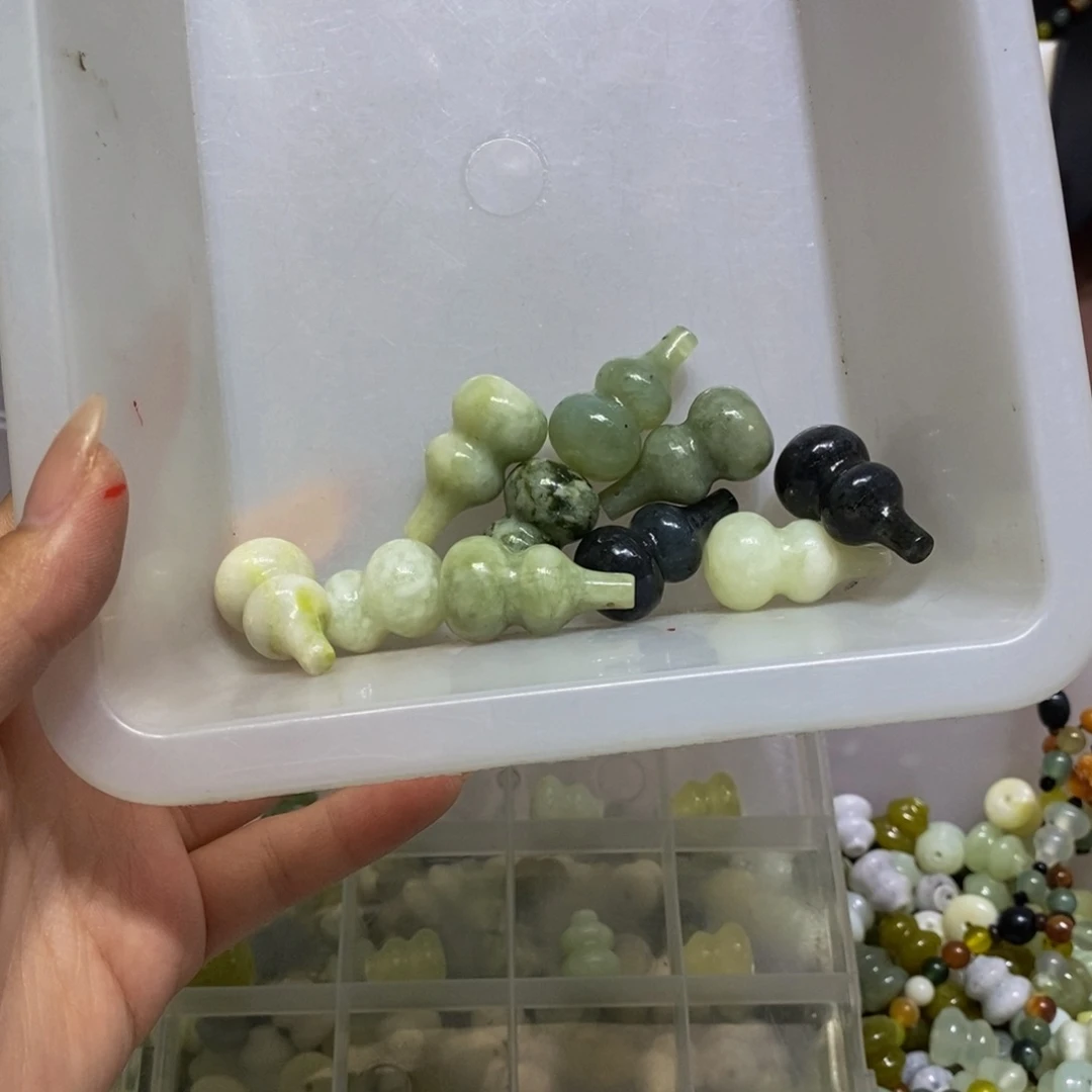 蛇纹石玉未镶嵌颈饰10