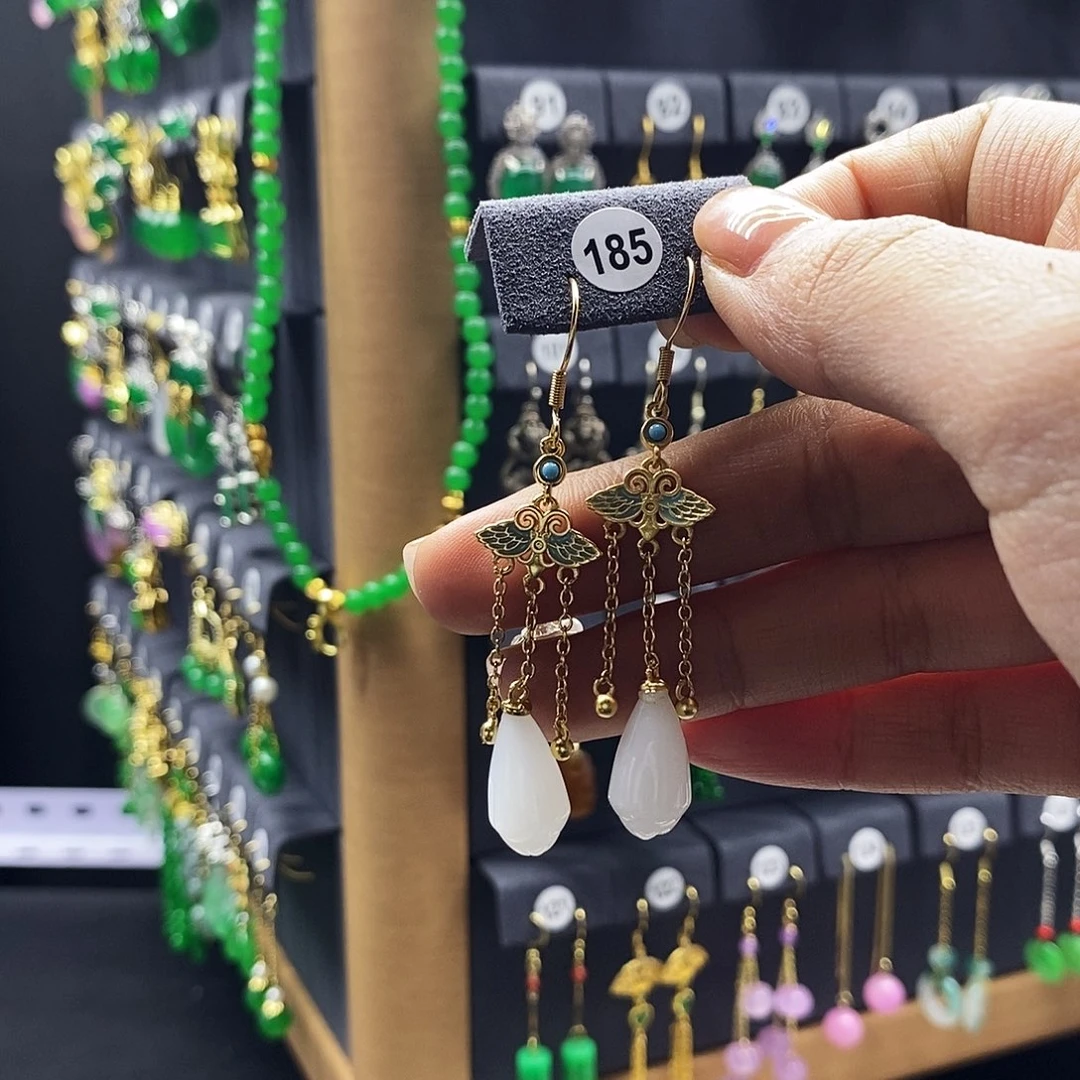 翡翠未镶嵌耳饰185