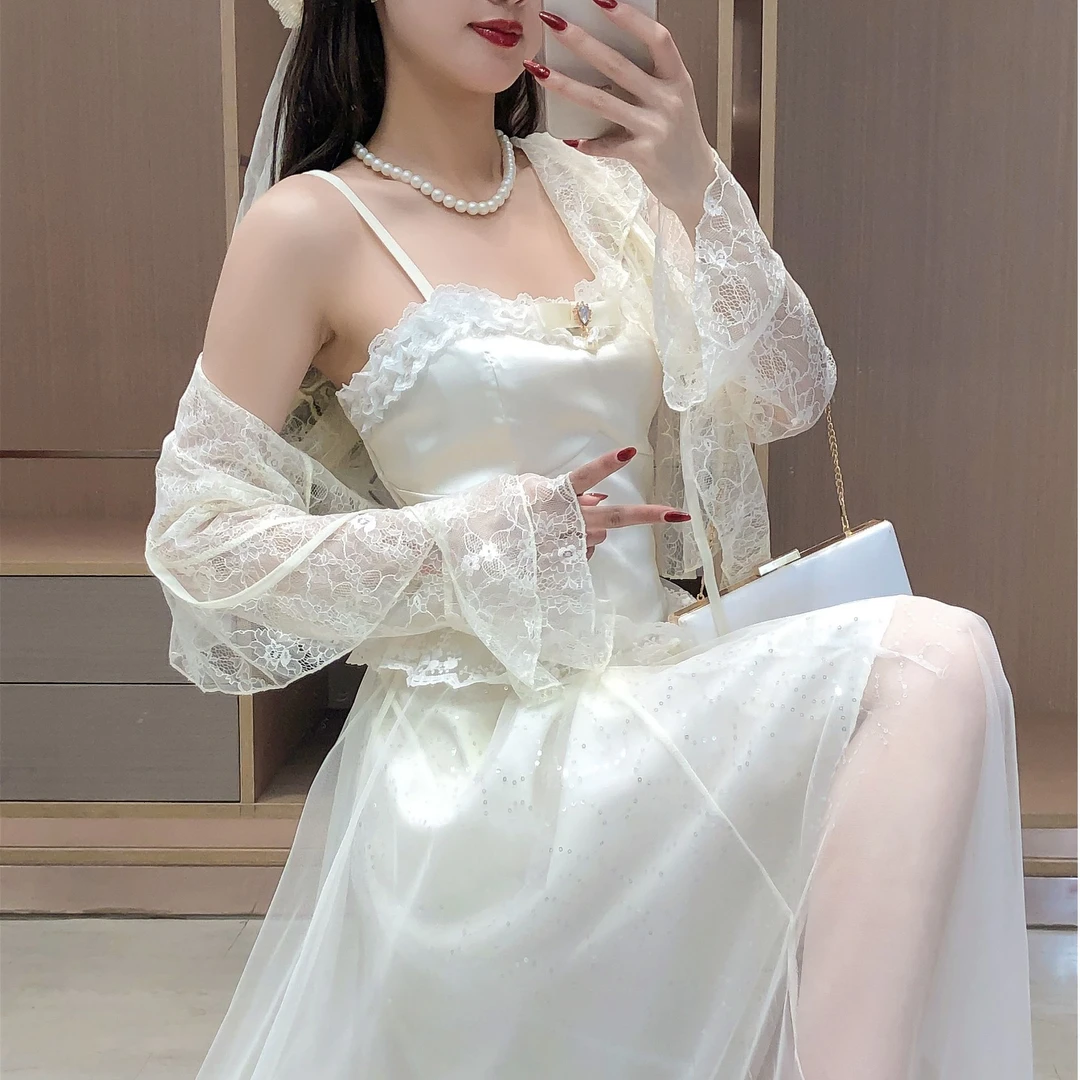 艾日秀温柔欧若风蕾丝镂空花边长袖衫洋气休闲百搭防晒开衫E8857