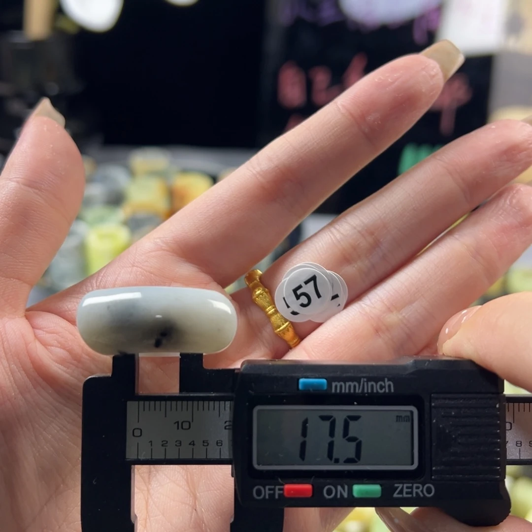 蛇纹石玉未镶嵌戒指