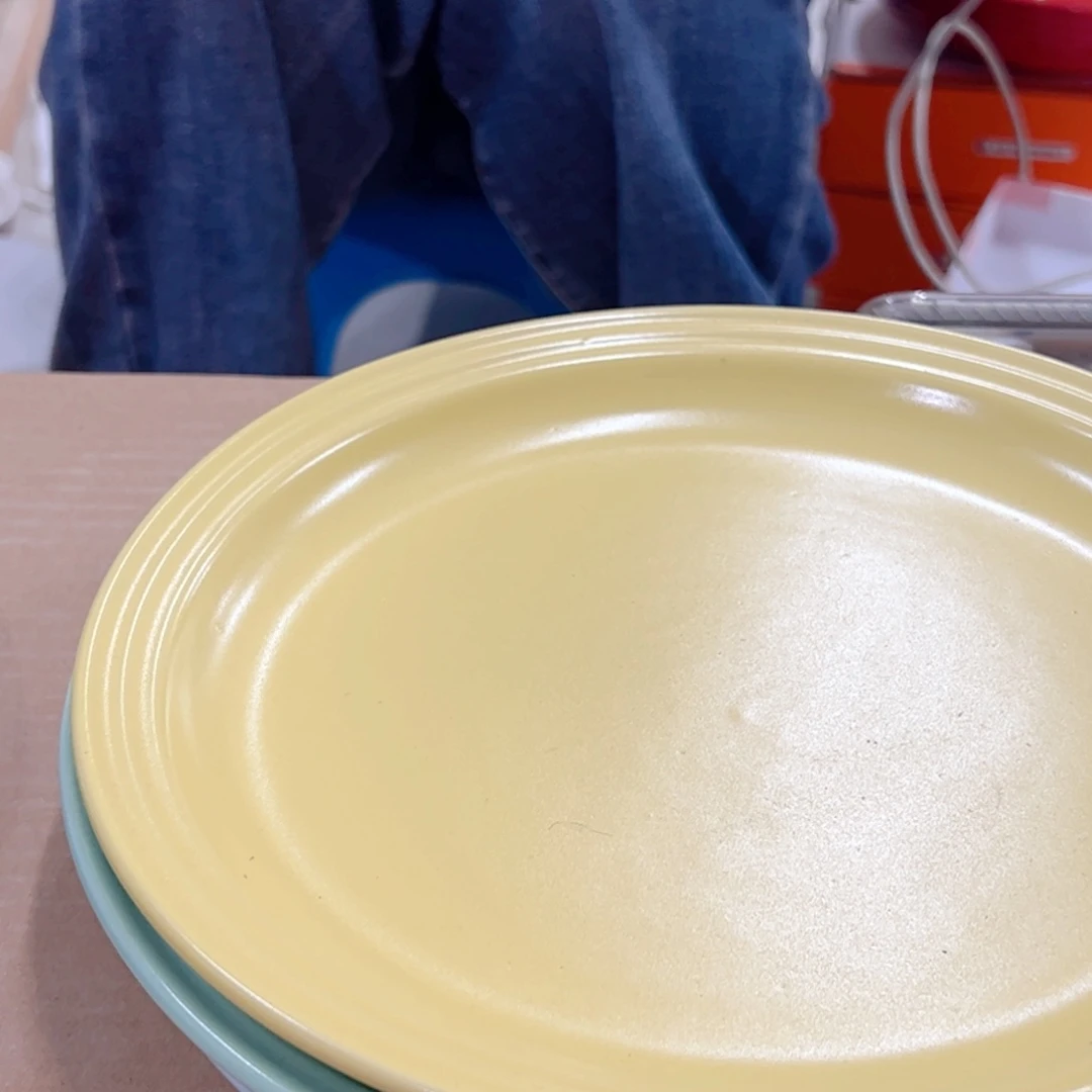 盘23cm哑光黄老姊妹家瓷器好漂亮