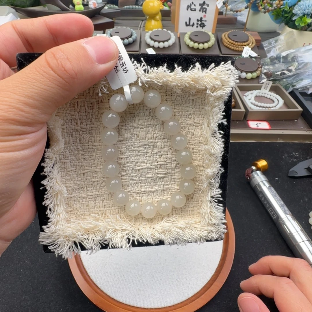 和田玉未镶嵌手链卡10钢板料浅藕粉微猫，43