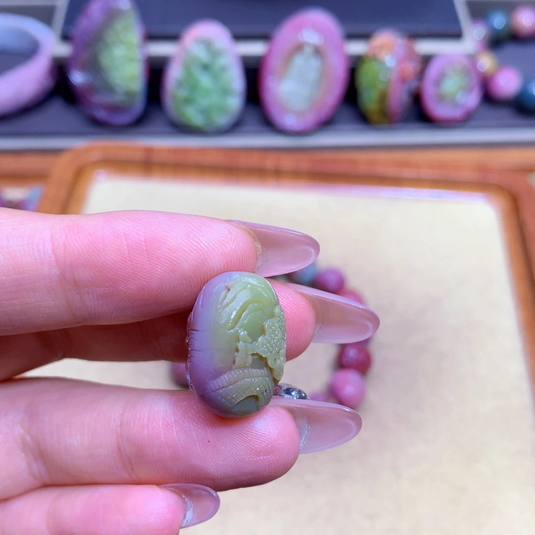未镶嵌玛瑙挂件盐源