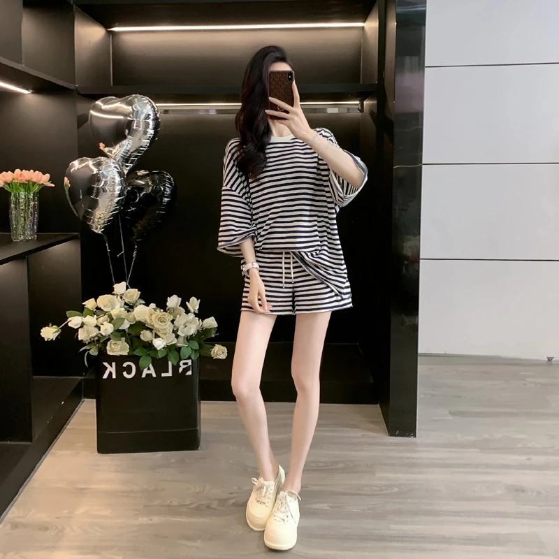 网红休闲条纹运动套装女夏季爆款洋气韩系纯欲宽松阔腿裤两件套潮