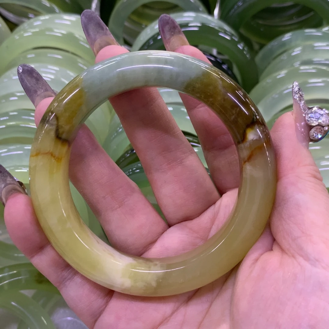 蛇纹石玉未镶嵌手镯