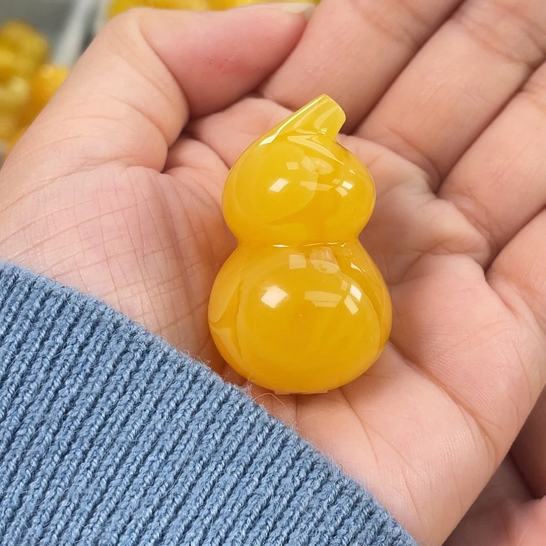 琥珀未镶嵌珠宝奇石h17