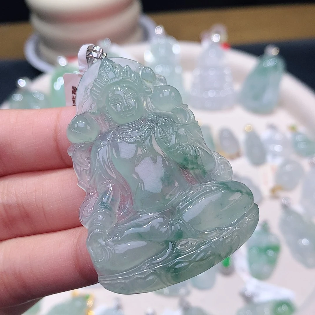 颈饰18K金镶嵌翡翠度母