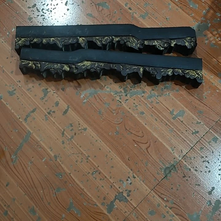 阿***牧绒质木雕花板，一物一拍。