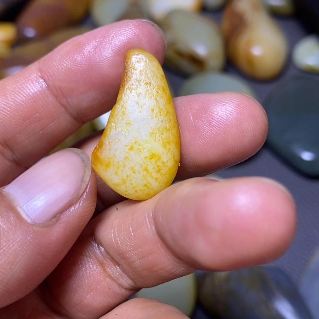 未镶嵌和田玉（糖玉）挂件