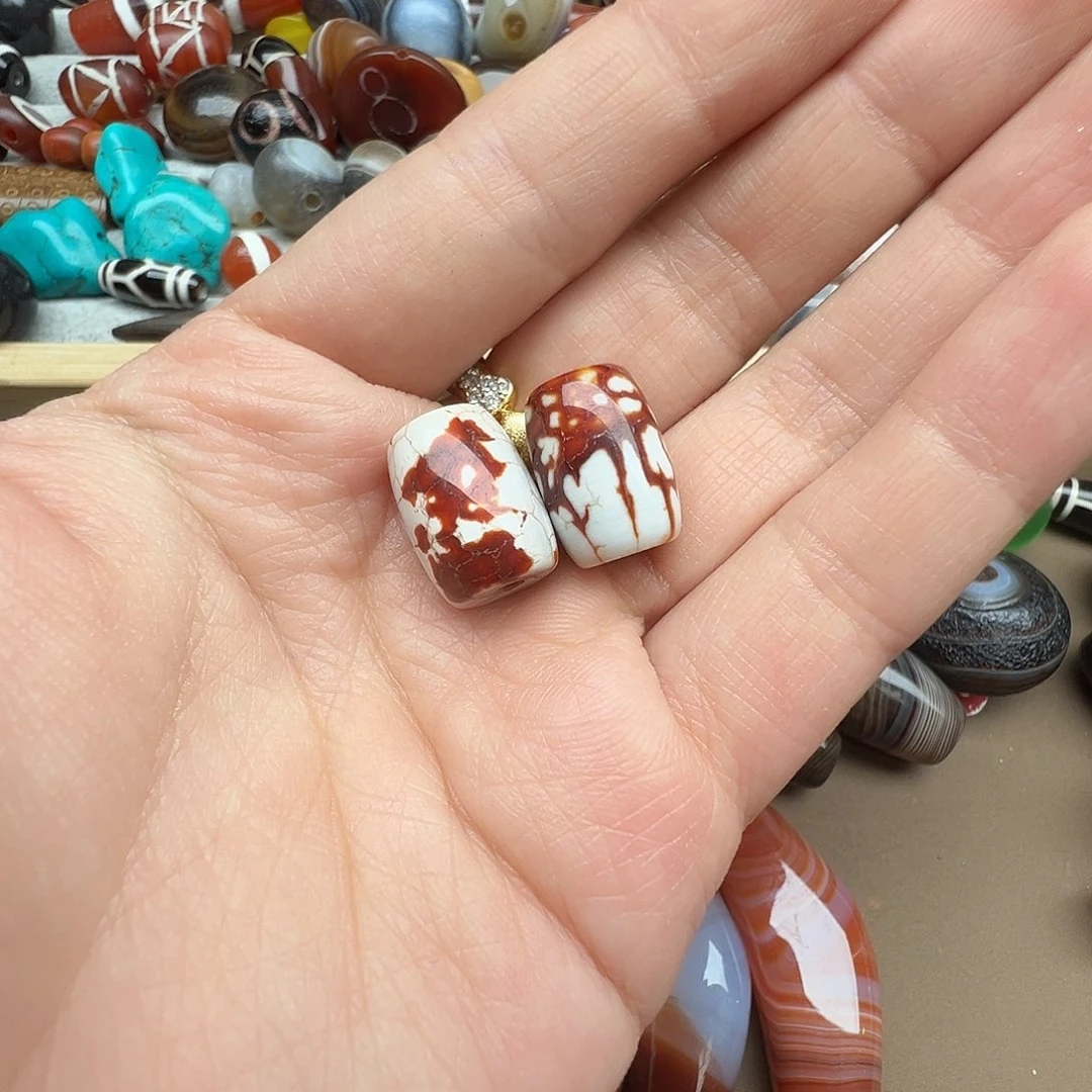 燕***子玛瑙/玉髓未镶嵌珠宝半成品
