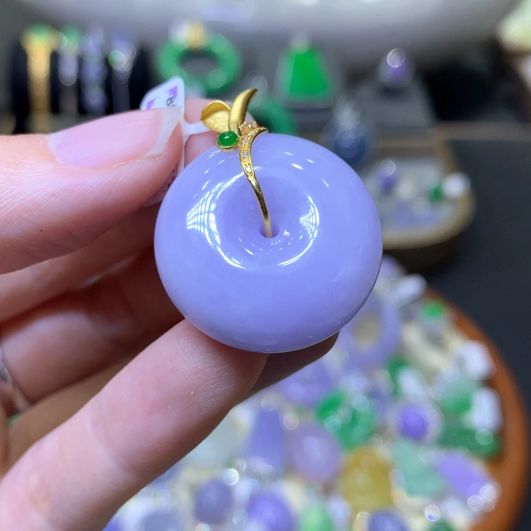 【闪购商品】翡翠颈饰18K金镶嵌翡翠吊坠项链