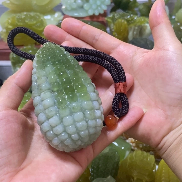【闪购商品】未镶嵌蛇纹石玉把件畅*