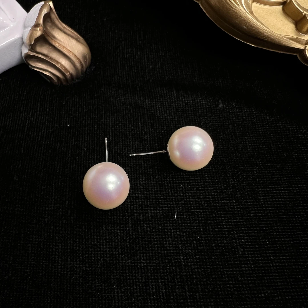 2483淡粉色圆形耳钉